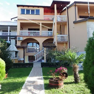 Apartment Zdravko, Štinjan